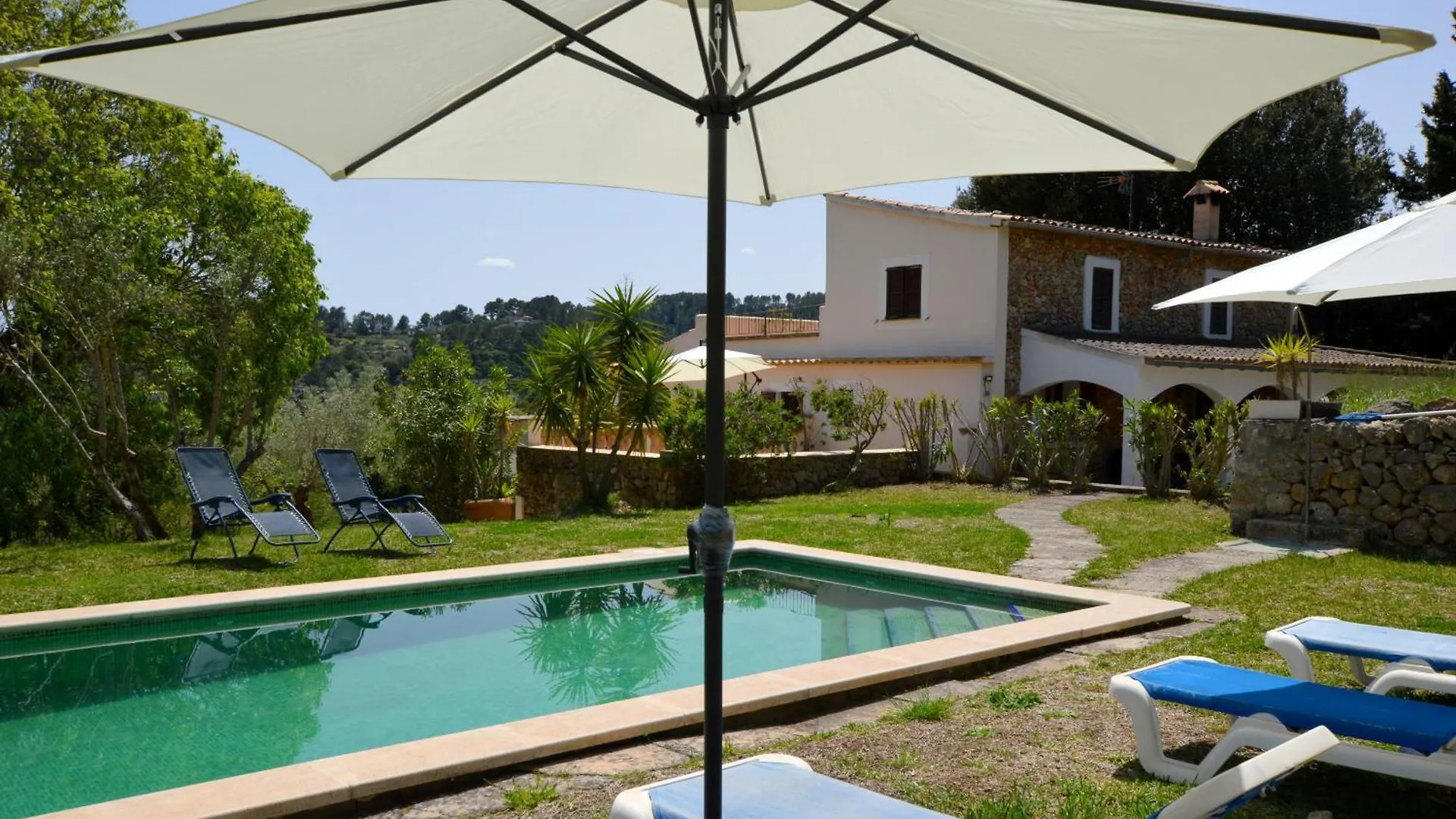 Encantadora Finca Con Piscina En La Naturaleza Selva