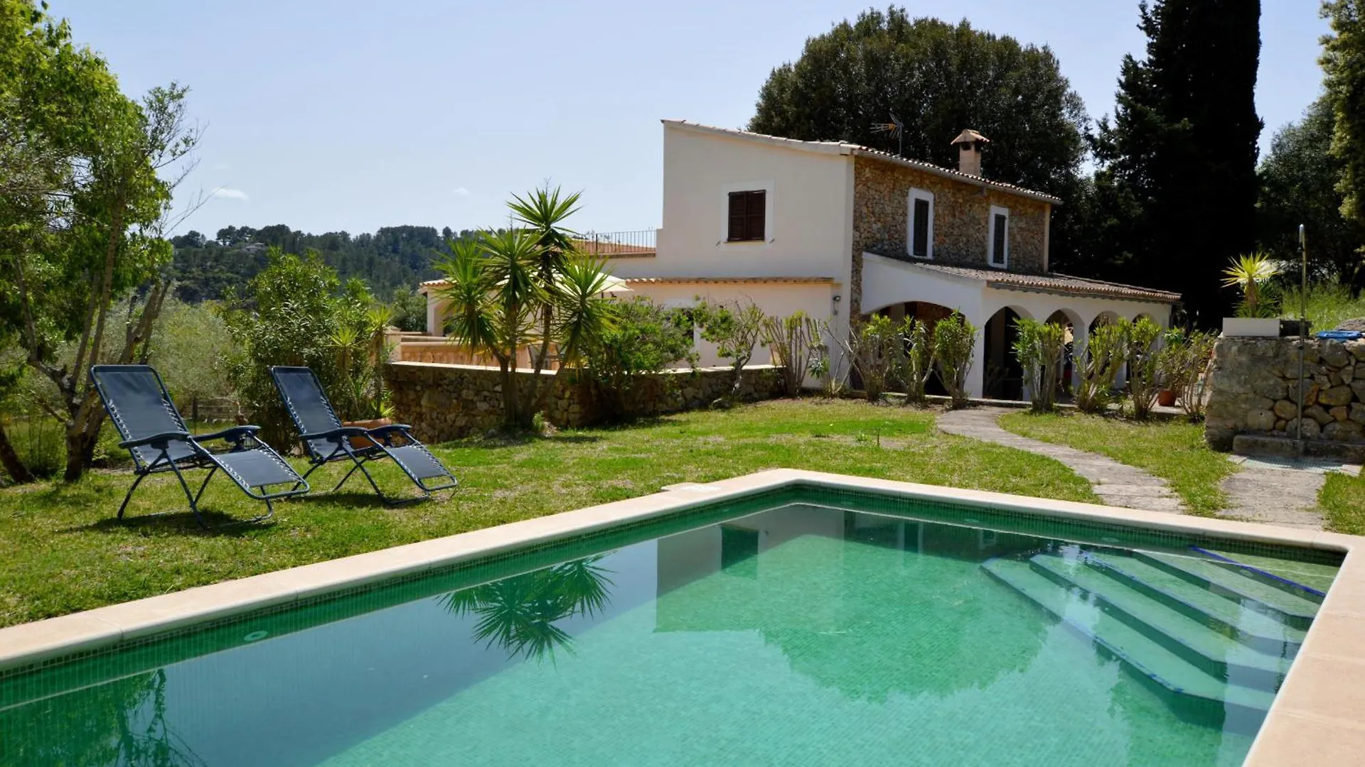 Encantadora Finca Con Piscina En La Naturaleza Selva  Landhuis Selva (Mallorca)
